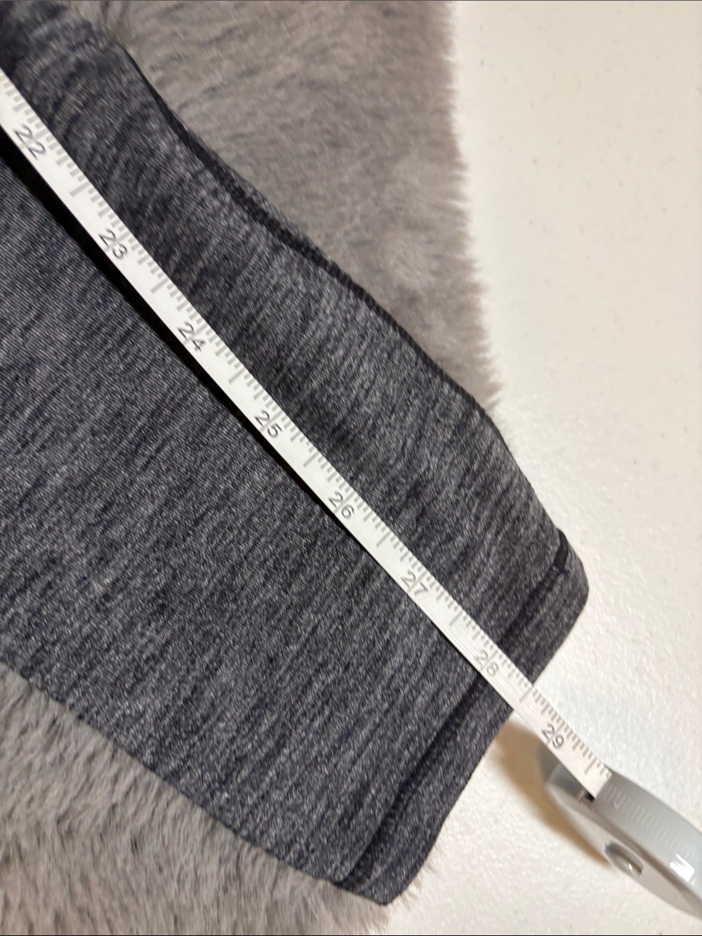 Athleta Heathered Gray Leggings with Black Mesh Panels Size Large - Picture 5 of 6